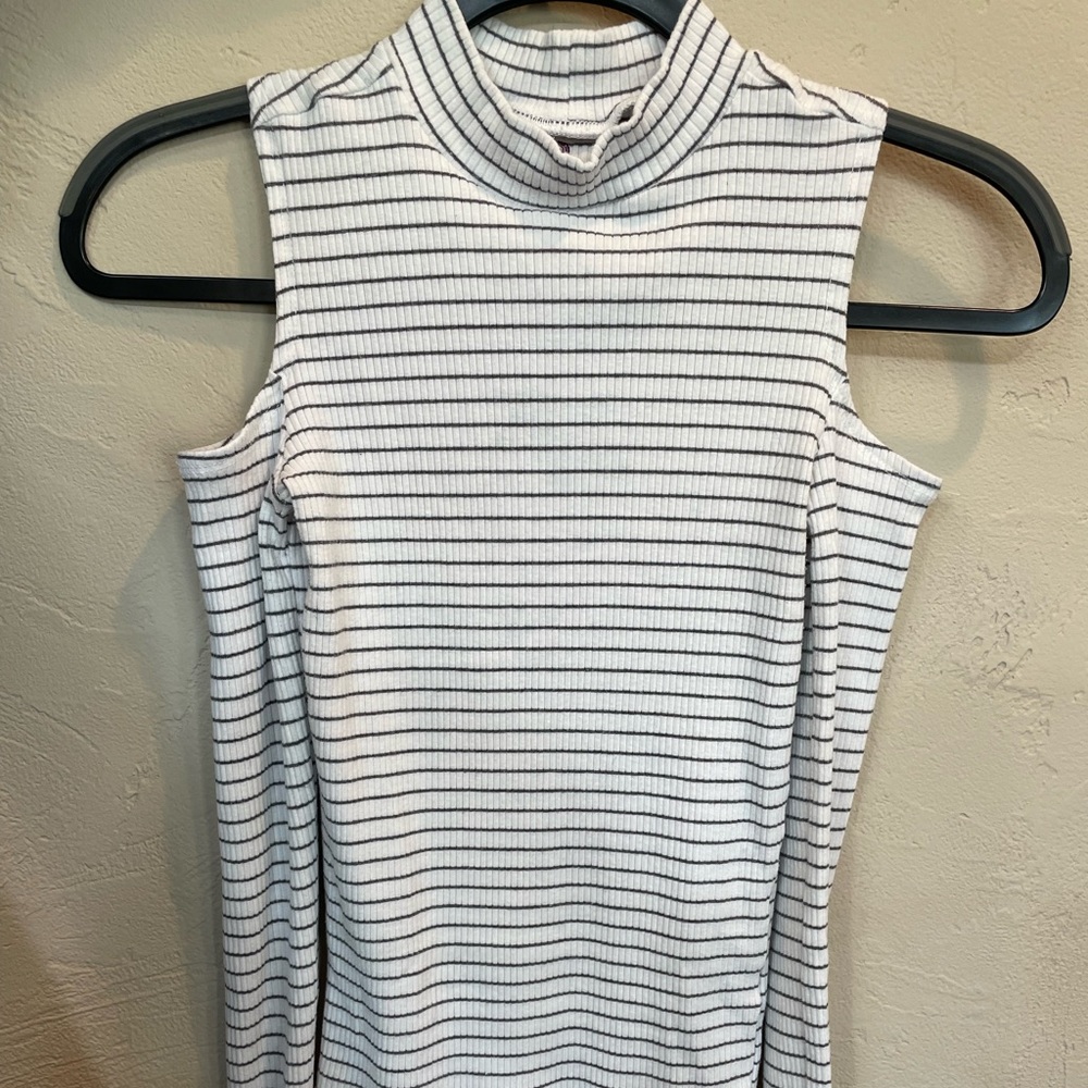 Cold shoulder white and grey top